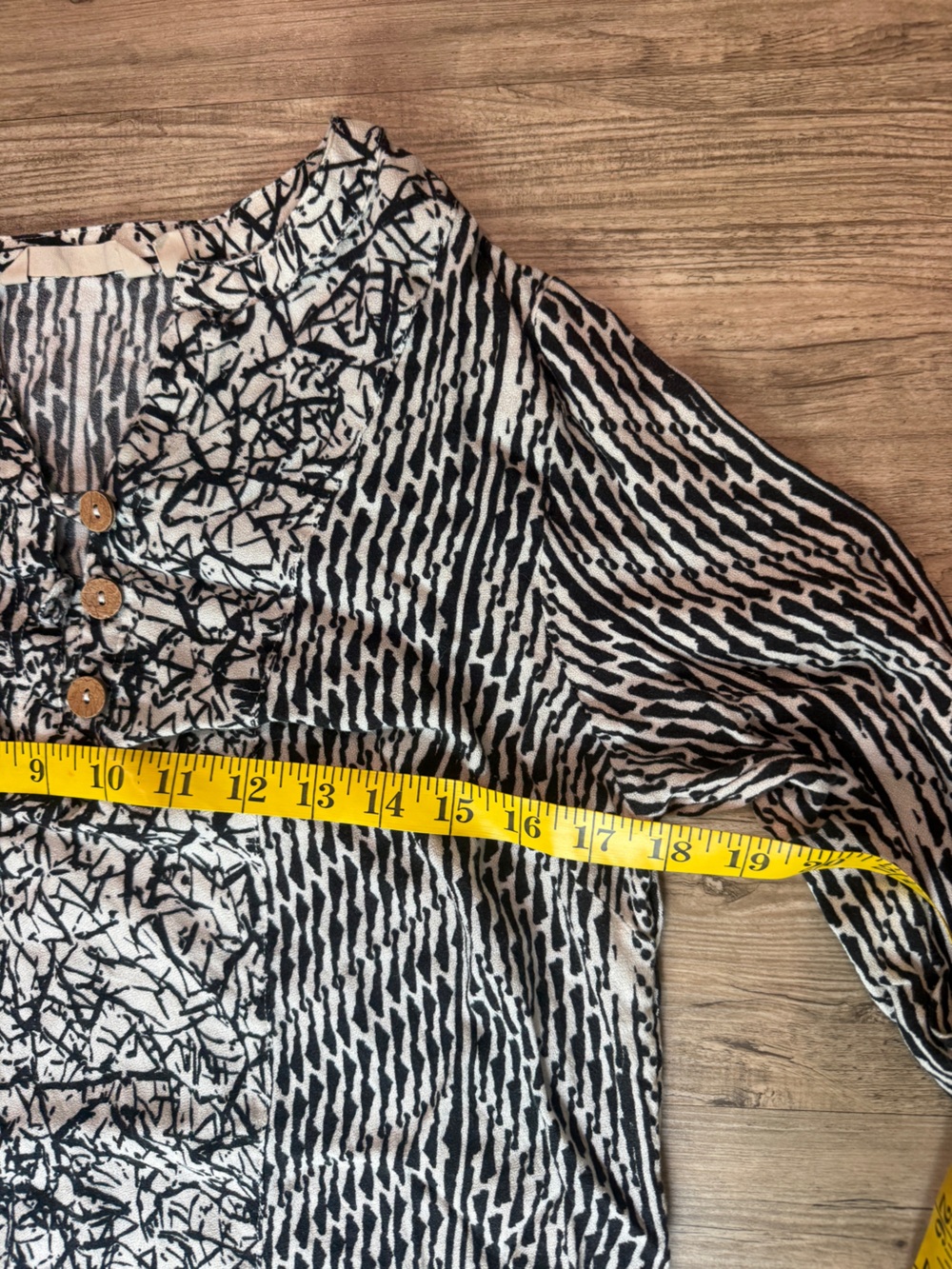 Soft Surroundings Raven Shift Dress Black White Ikat Boho 3/4 Sleeve Women Med - Picture 8 of 10